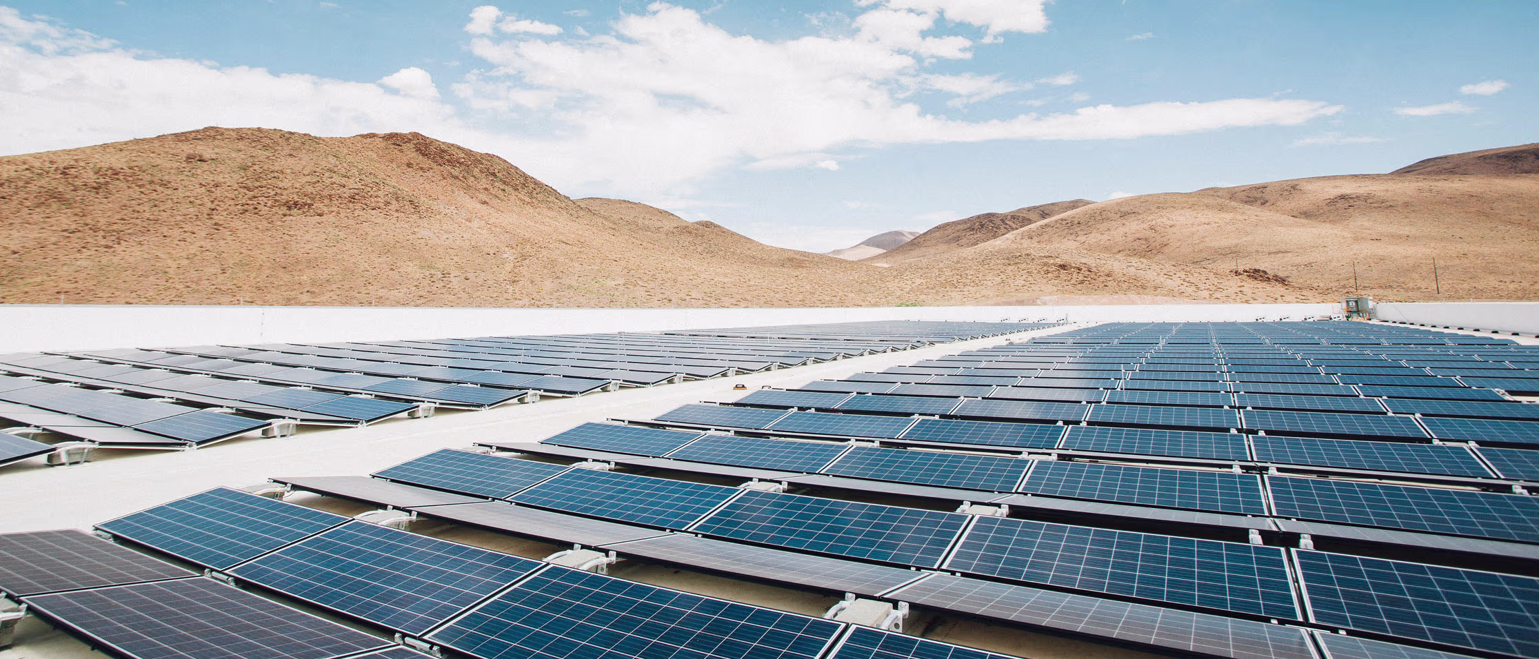 Güneş panelleri tarlası