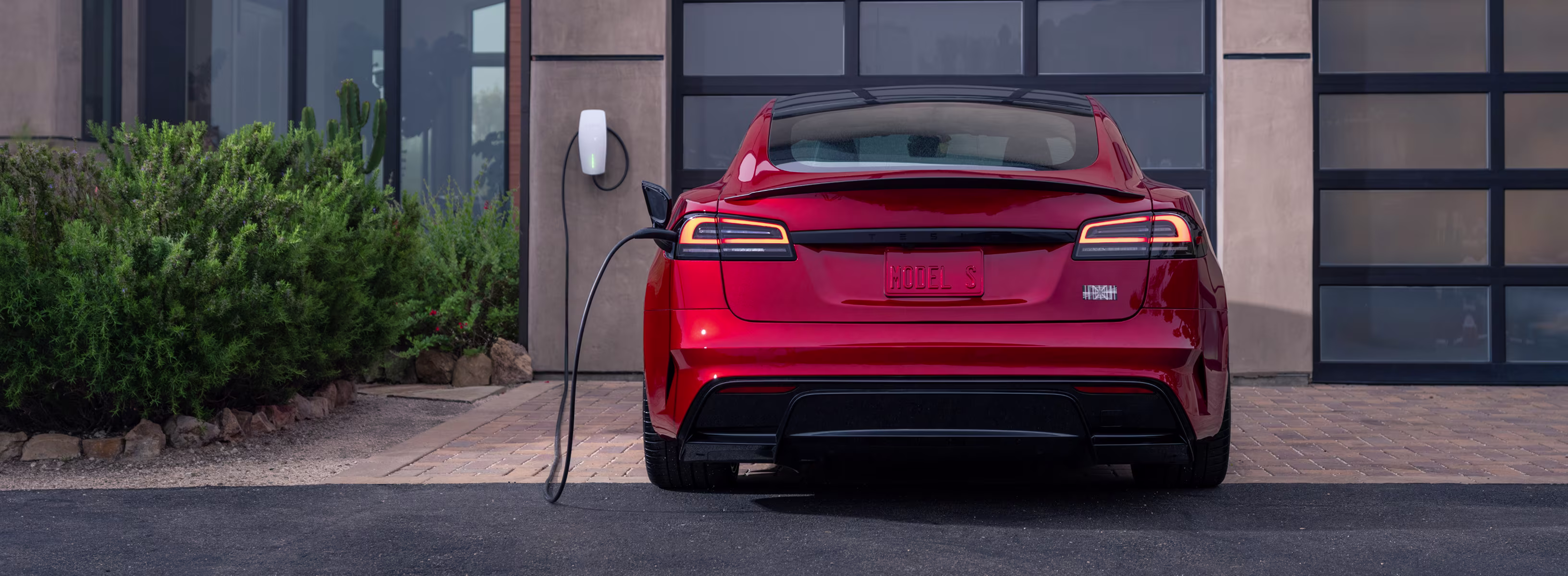 Tesla Model S evde şarj